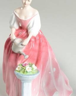 Royal Doulton Royal Doulton Figurine Alexandra - With Box